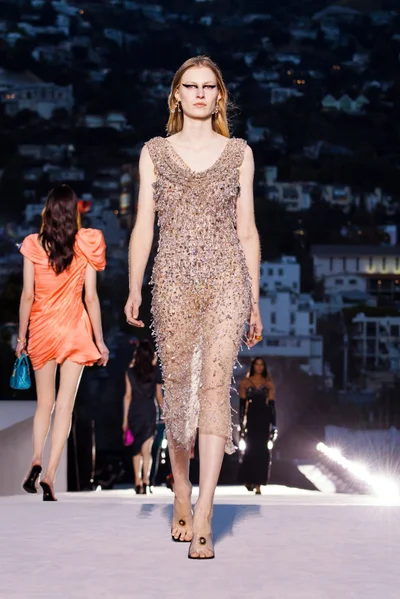 Look 69